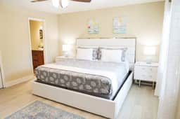 Top Balcony, Pool, 5 min to Beach @Sunnyside Palms