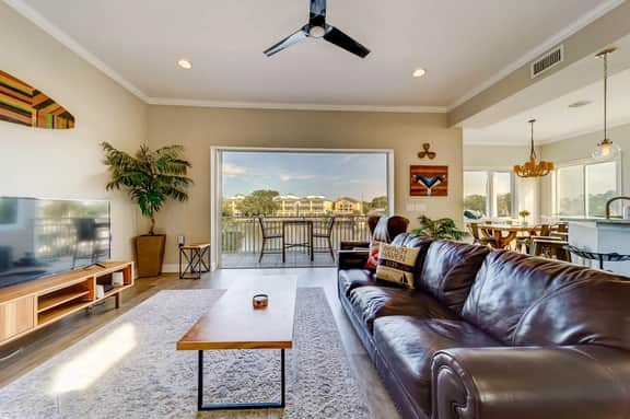 Heated Pool, Spa and Fun at Ocean Shore Retreat