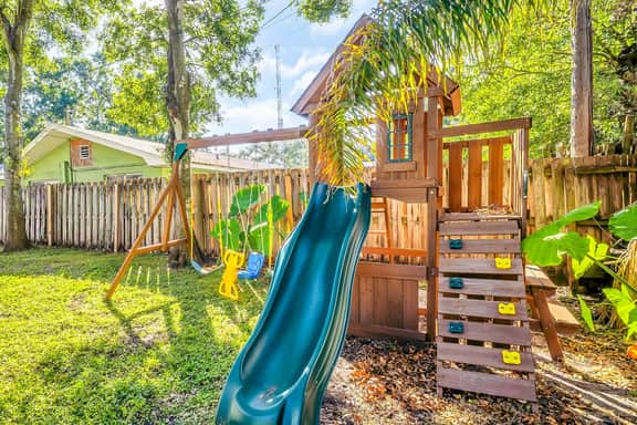 Sunny Groove Oasis: Heated Pool, Playset @Clearwater
