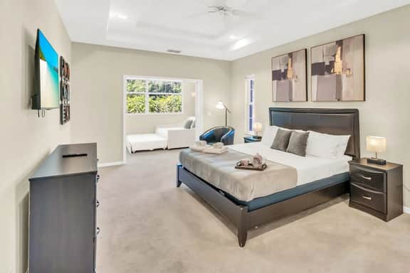 Sunny Groove Oasis: Heated Pool, Playset @Clearwater