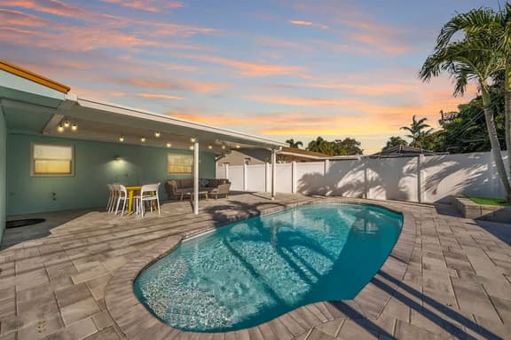 Heated Pool, Game Room, MiniGolf @ Mermaid Cove