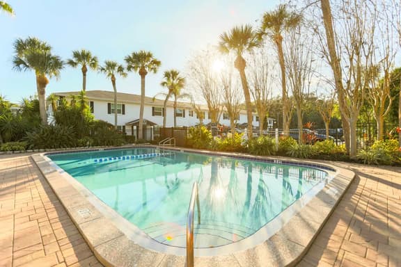 NEW Tan Lines Club! Pool Relax, 10 min Beach