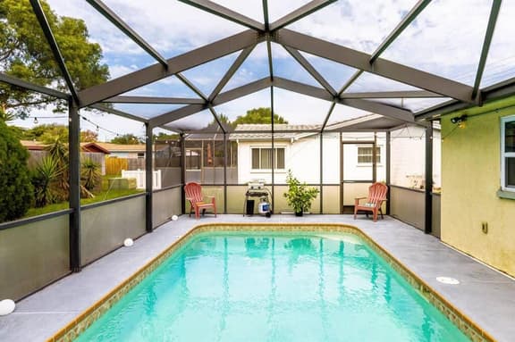 Pool & Grill, Outdoor Living @ Marlin's Palm Oasis