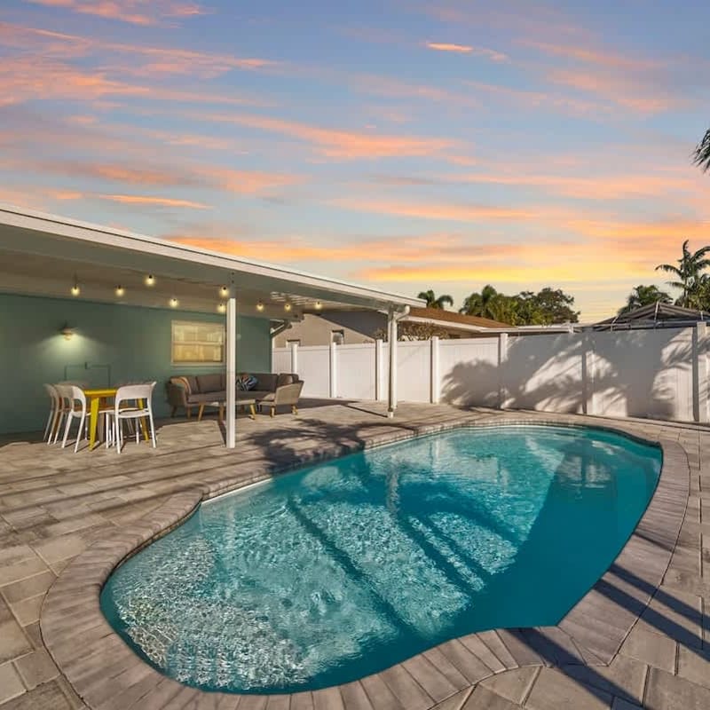 Heated Pool, Game Room, MiniGolf @ Mermaid Cove