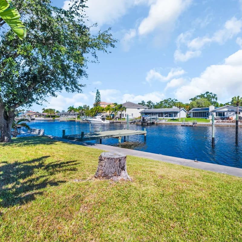 Waterfront, Fishing, Firepit @ The Pier Cottage